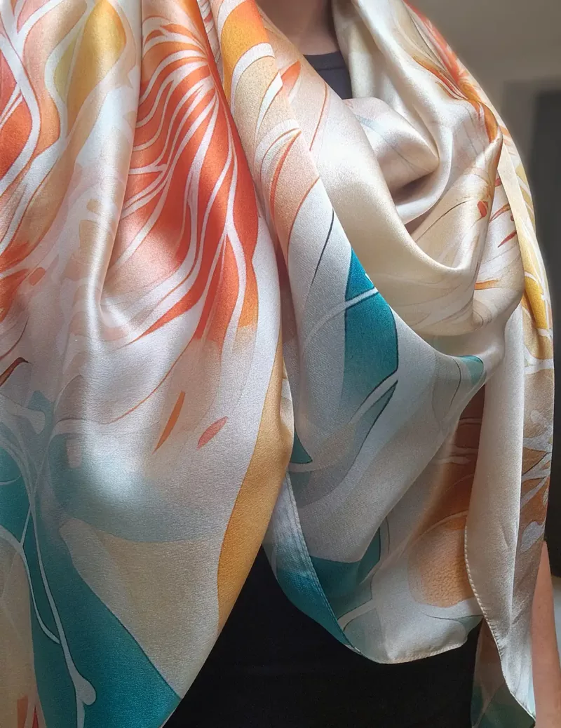 foulard en soie couleur champagne orange turquoise